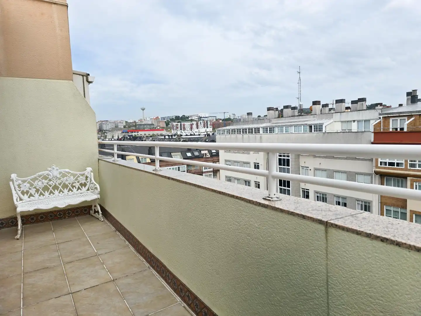 Terraza de Dúplex en venta en A Coruña Capital  con Calefacción, Parquet y Terraza