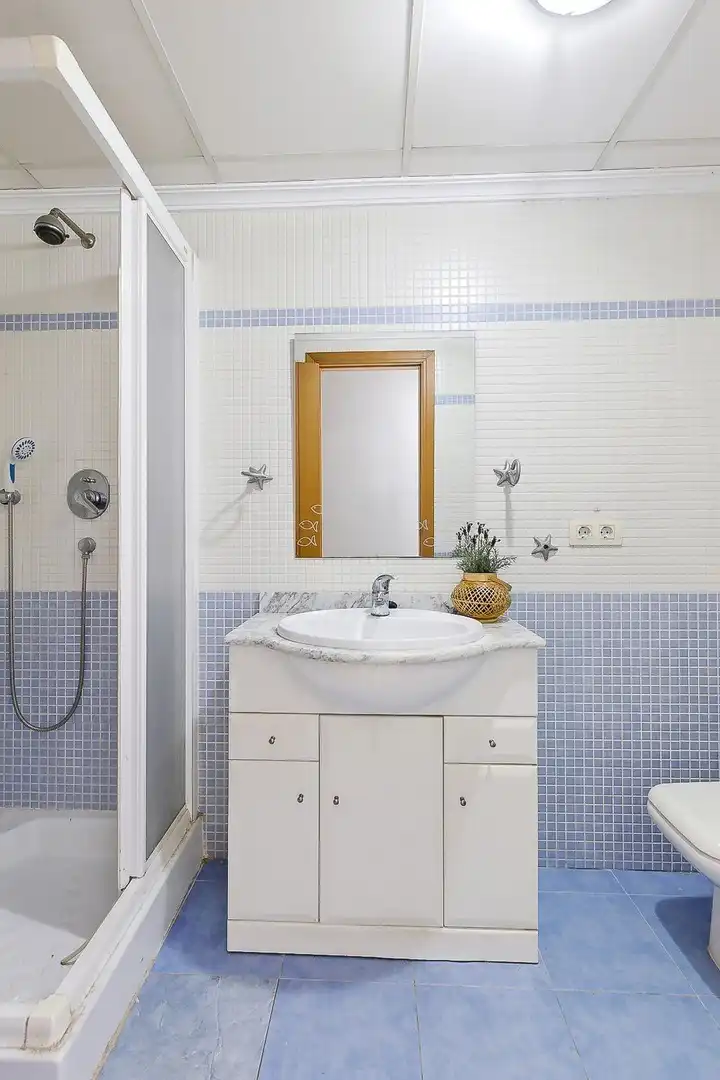 Bathroom of Apartments for sale in La Pobla de Farnals  with Air Conditioner, Heating and Private garden