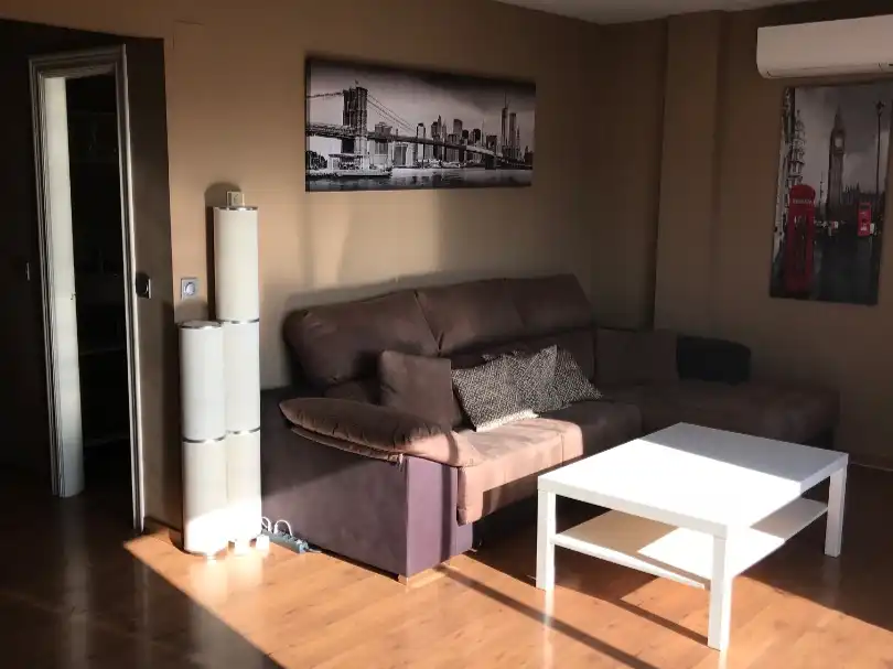 Wohnzimmer von Dachboden zum Verkauf in Churriana de la Vega mit Klimaanlage, Terrasse und Balkon