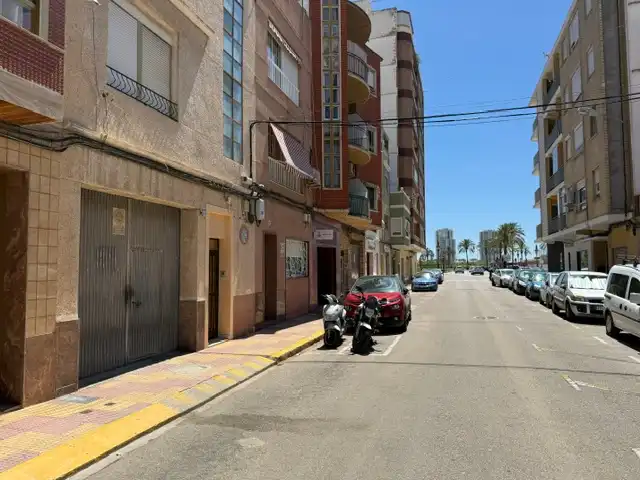 Business premises for sale in Carrer Muñoz Degraín 63, imagen 2