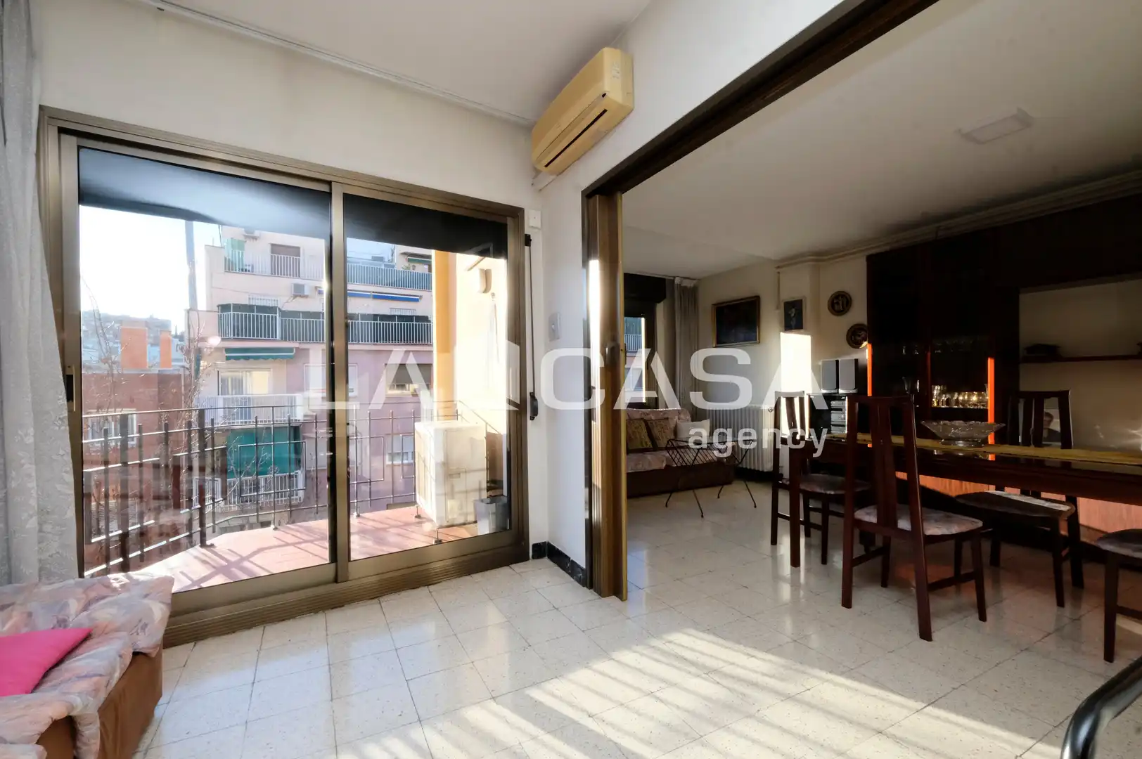 Habitación de Piso en venta en Barcelona con Calefacción y Balcón