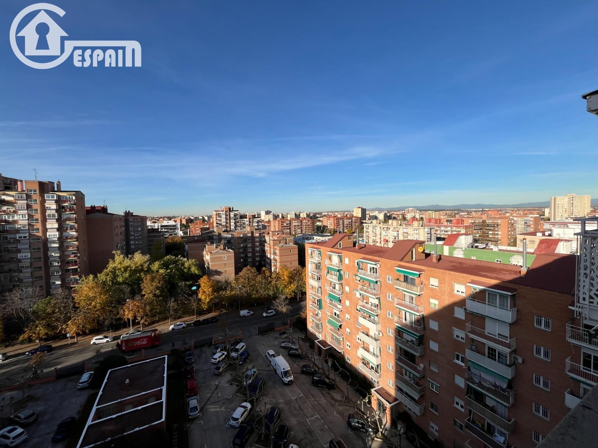 Vista exterior de Piso en venta en  Madrid Capital con Aire acondicionado, Parquet y Terraza