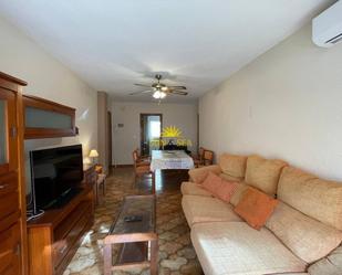 Sala d'estar de Apartament de lloguer en San Pedro del Pinatar amb Aire condicionat, Calefacció i Piscina