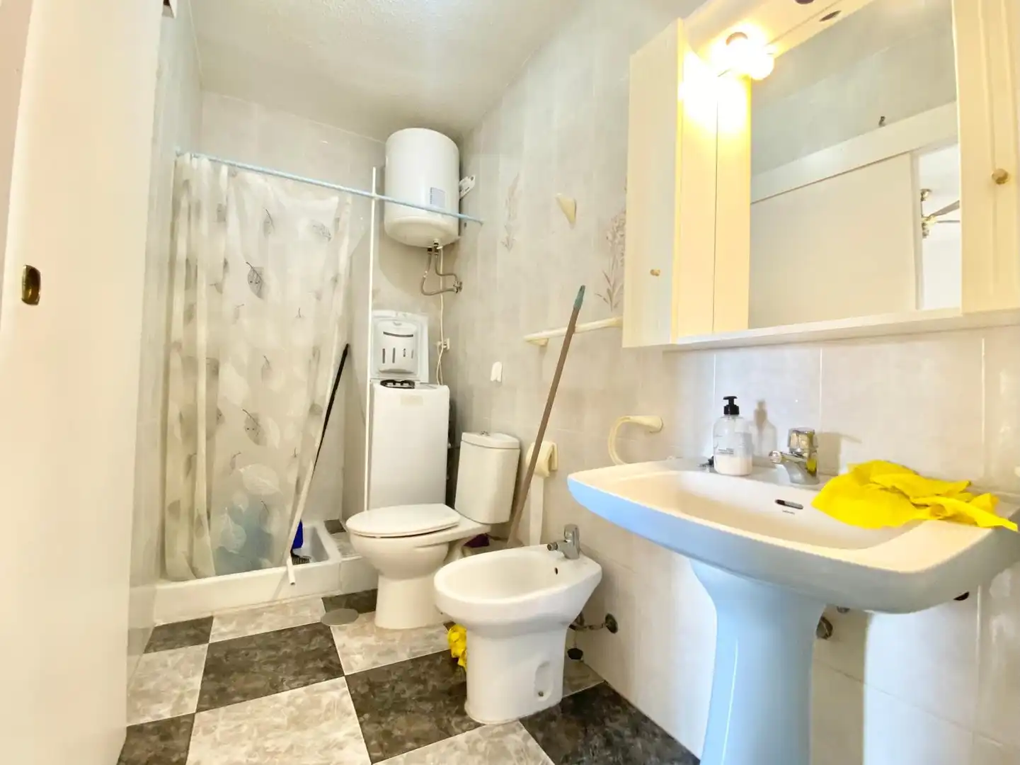 Baño de Apartamento de alquiler en Cartagena con Aire acondicionado, Calefacción y Amueblado