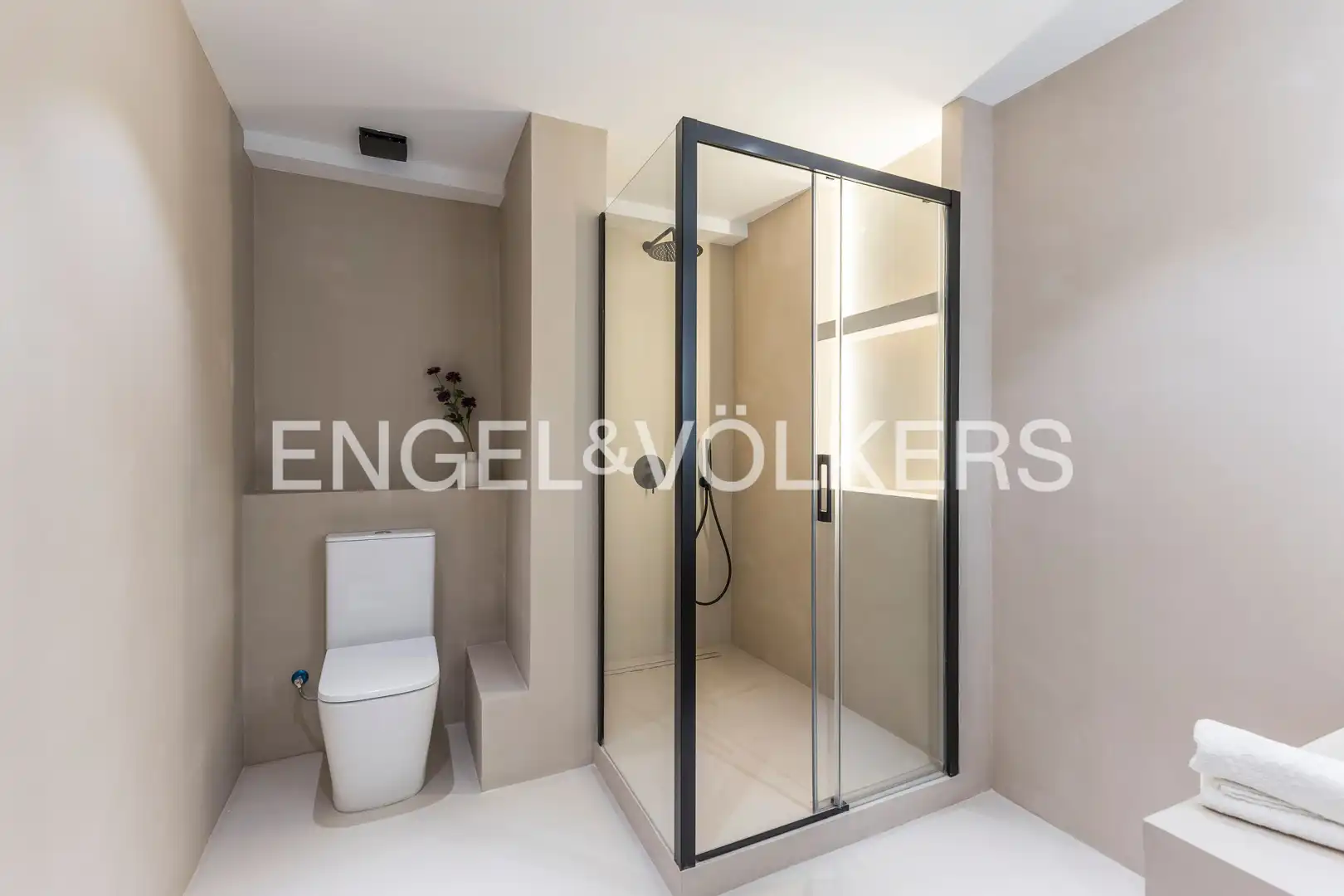 Baño de Piso en venta en Madrid con Aire acondicionado, Calefacción y Parquet