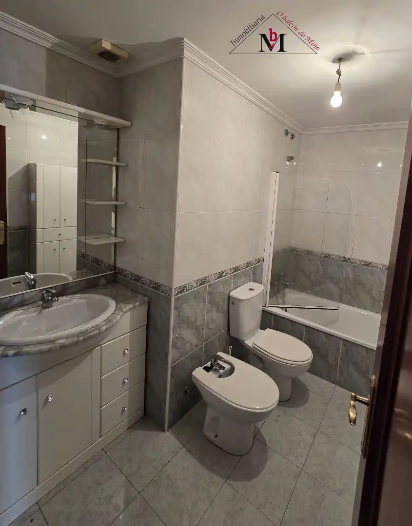 Baño de Piso en venta en Tomiño con Calefacción y Amueblado