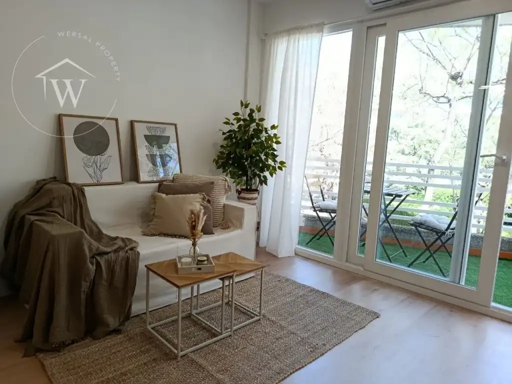 Sala d'estar de Pis en venda en Salou amb Aire condicionat i Balcó