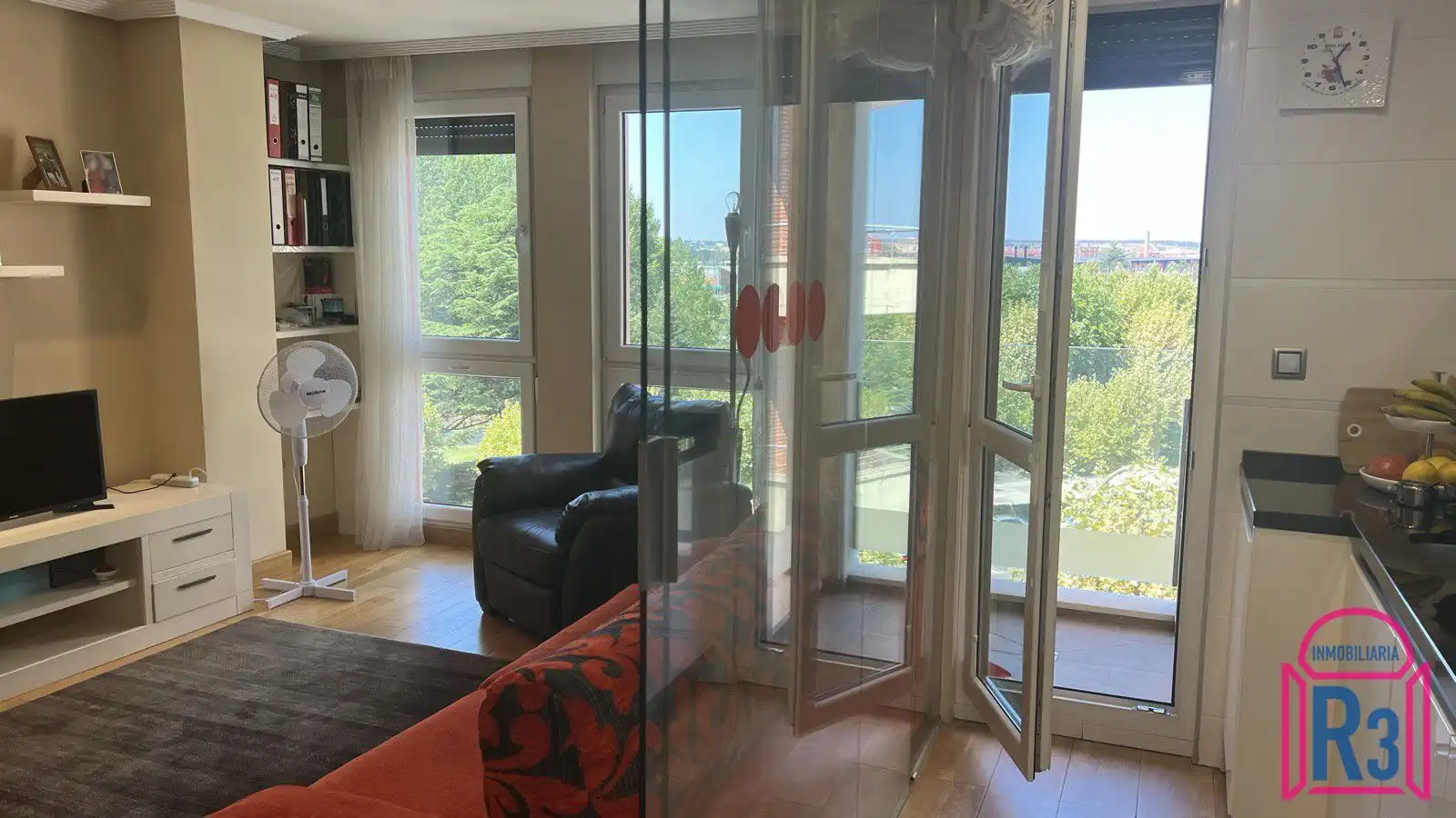 Sala de estar de Apartamento en venta en León Capital  con Calefacción, Terraza y Trastero