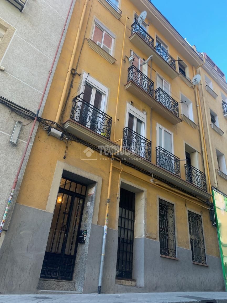 Exterior view of Duplex for sale in  Madrid Capital  with Terrace