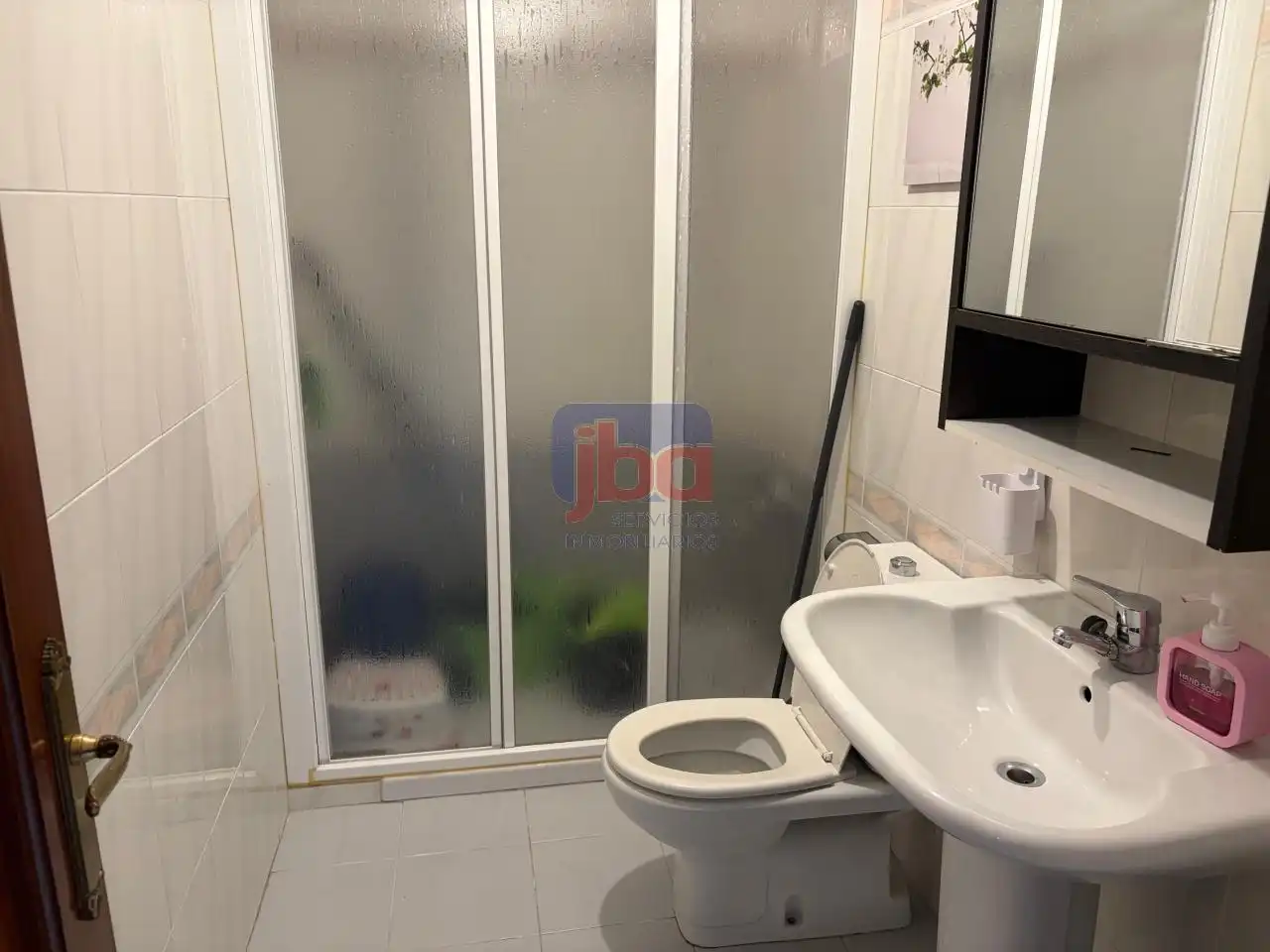 Bathroom of Houses for rent in Ourense Capital   with Heating, Private garden and Balcony