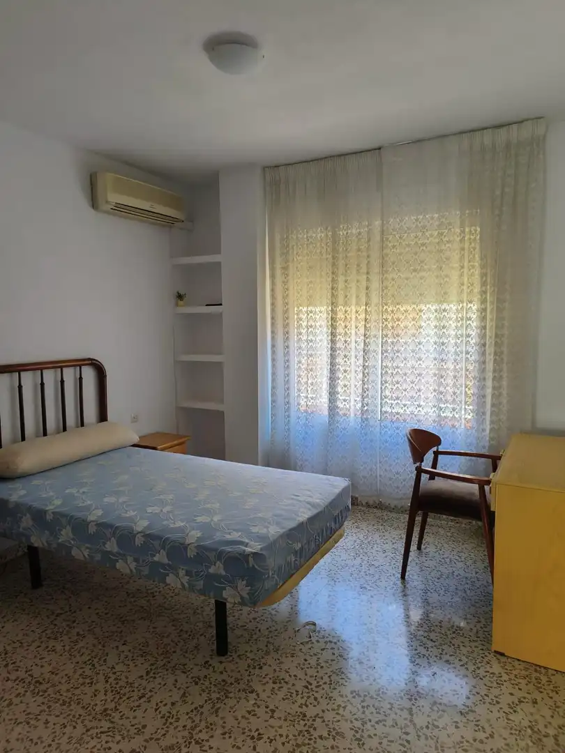 Bedroom of Flat for rent in Granada