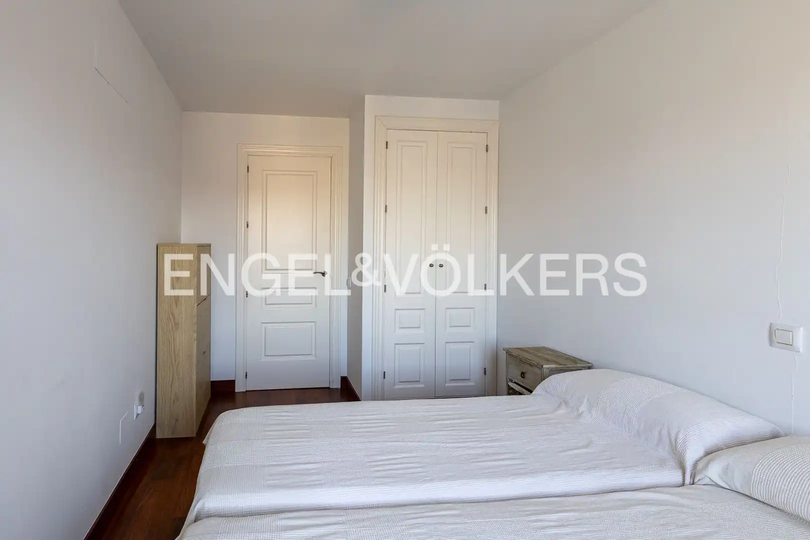 Schlafzimmer von Wohnung zur Miete in Madrid mit Klimaanlage, Heizung und Möbliert