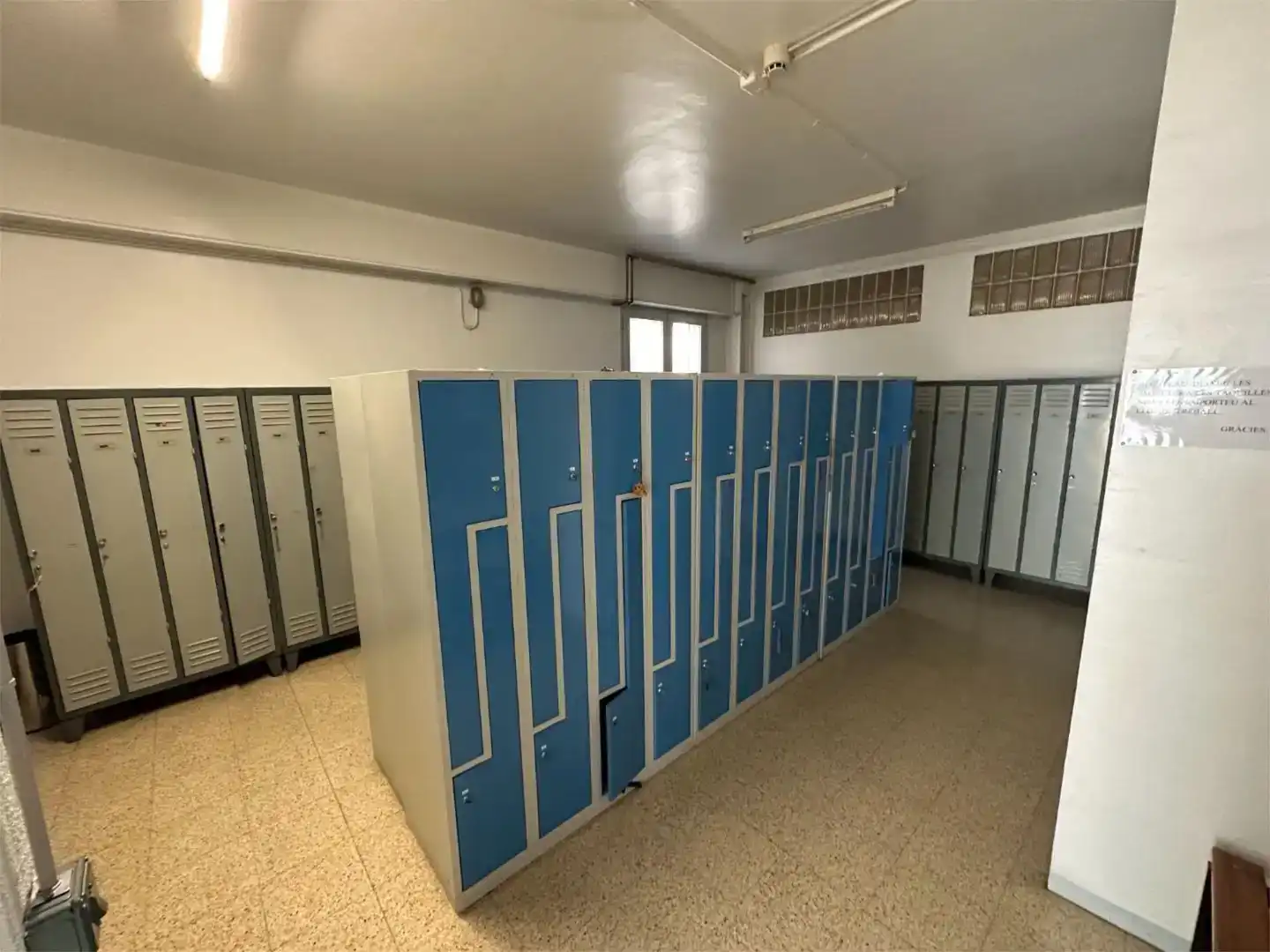 Industrial buildings for rent in Mediona