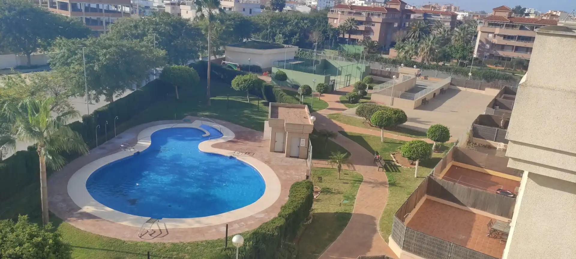 Piso con piscina en alquiler en Avenida de la Manzanilla 9, imagen 2