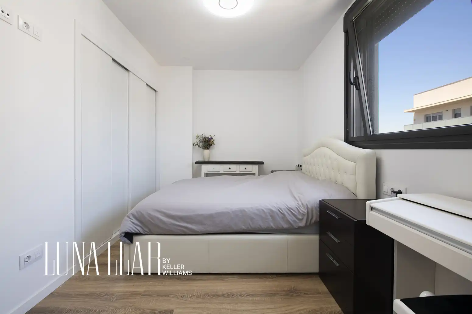 Habitación de Piso en venta en Cornellà de Llobregat con Aire acondicionado, Calefacción y Jardín privado
