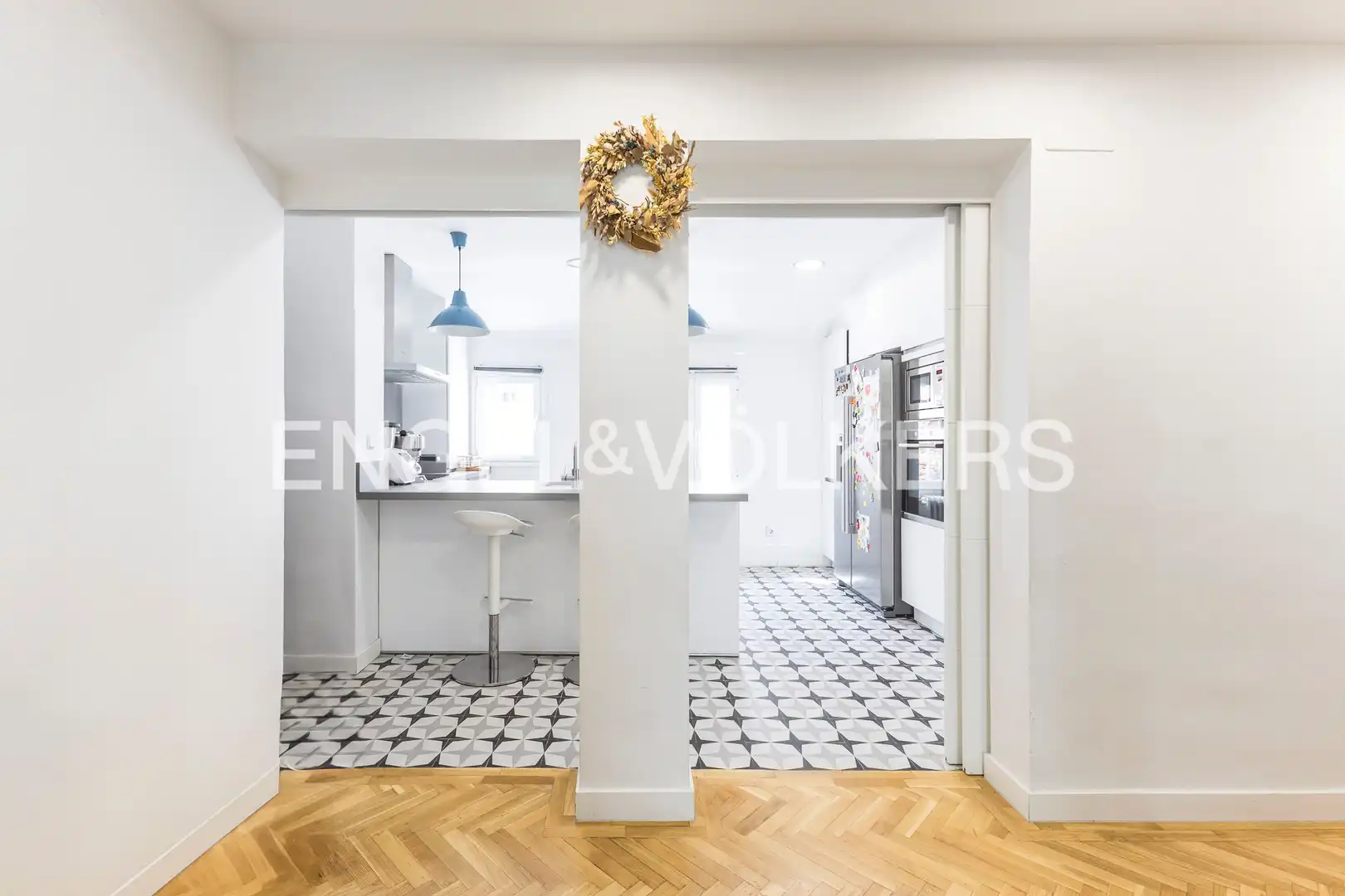 Küche von Wohnung zum Verkauf in Madrid mit Klimaanlage und Heizung