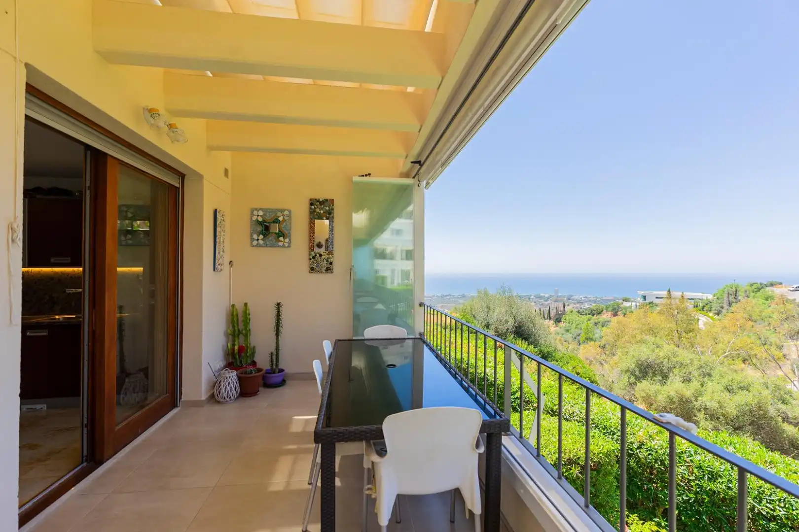 Terrace of Duplexes for sale in Marbella  with Air Conditioner, Private garden and Terrace