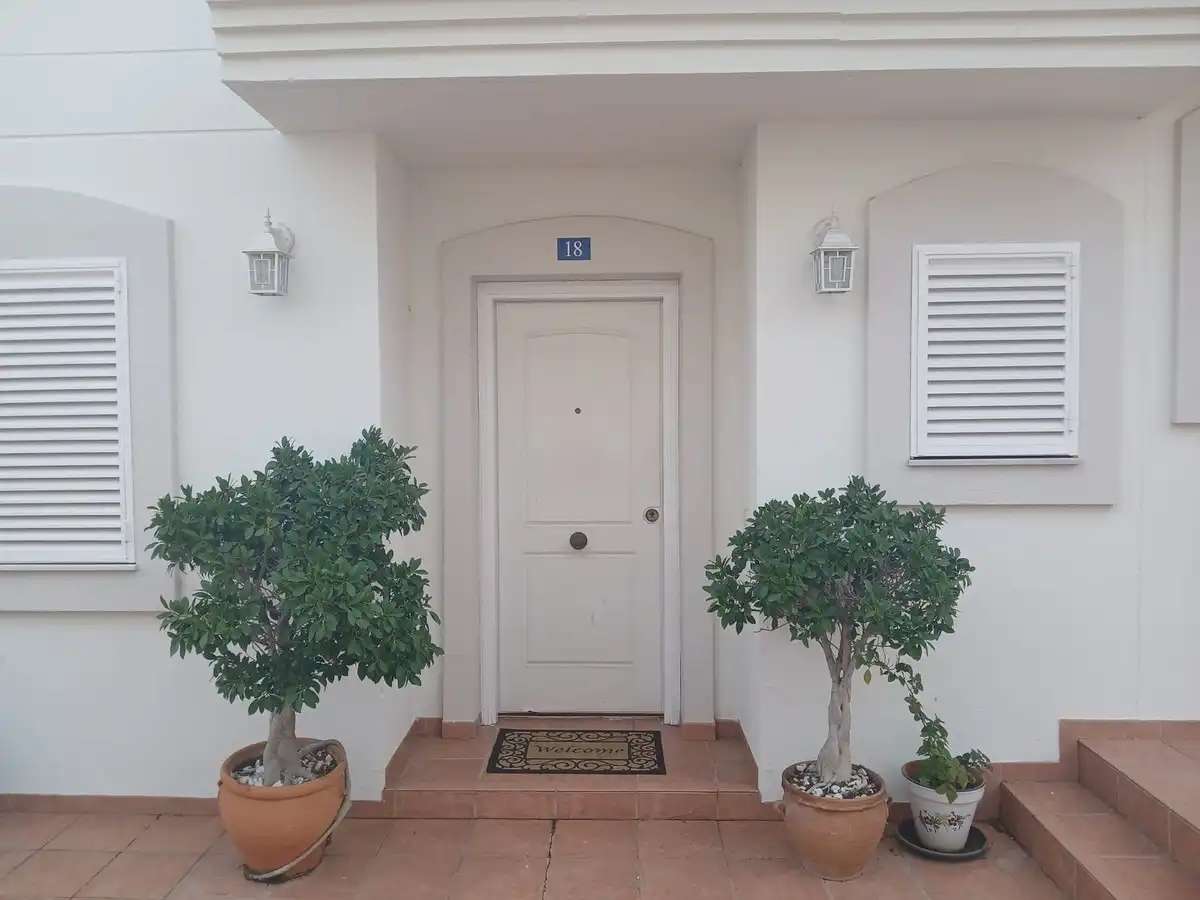 Detached house with terrace for sale in Calle Auriga 15
