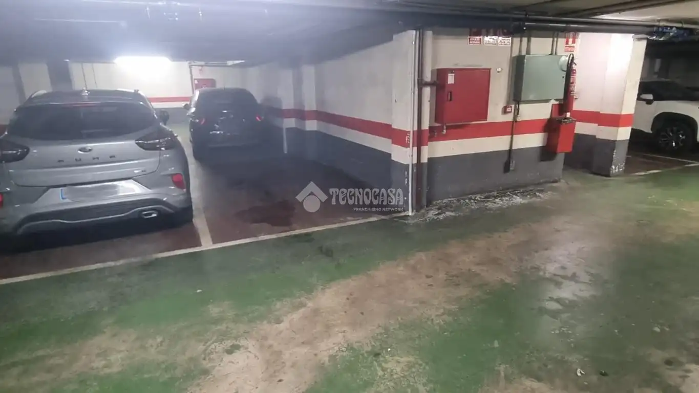Aparcament de Pis de lloguer en Zaragoza amb Aire condicionat, Calefacció i Terrassa