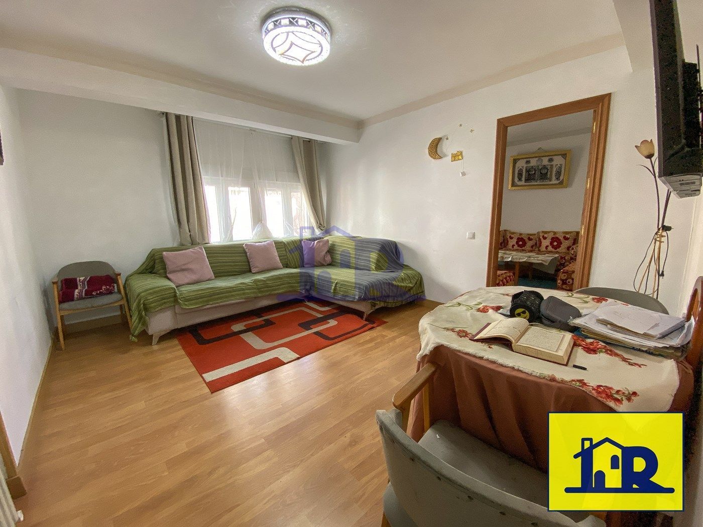 Sala d'estar de Pis en venda en Cuenca Capital amb Calefacció, Terrassa i Traster