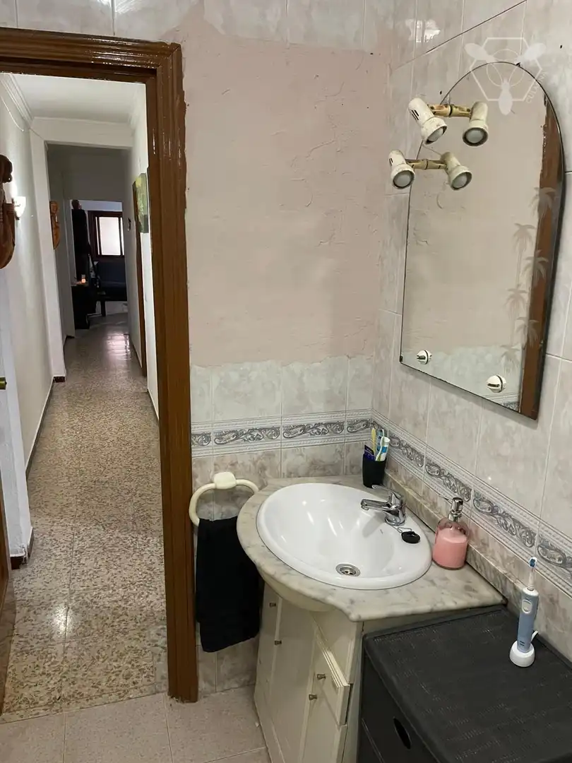 Baño de Piso en venta en Huelva con Aire acondicionado y Amueblado