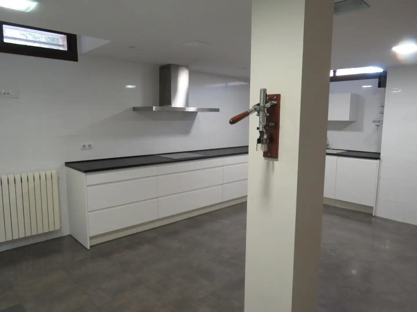 Cocina de Casa adosada de alquiler en Zaragoza con Terraza, Trastero y Piscina