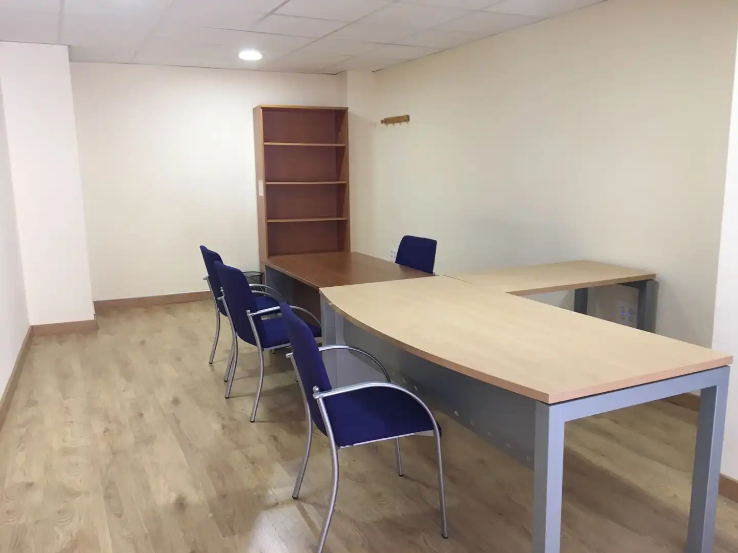 Büro zum Verkauf in Toledo mit Klimaanlage, Heizung und Abstellraum