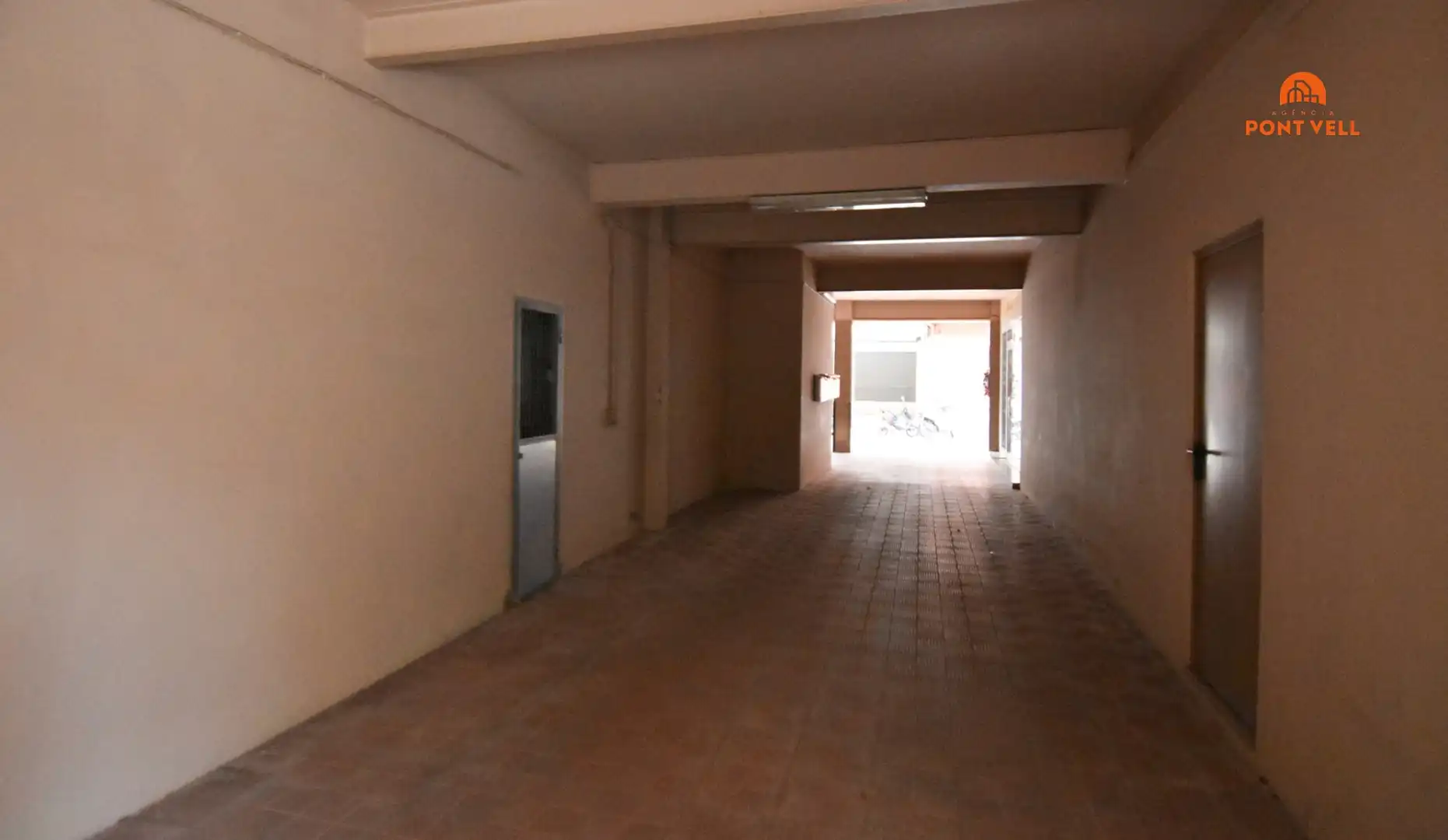 Local commercial à vendre à La Bisbal d'Empordà, imagen 33