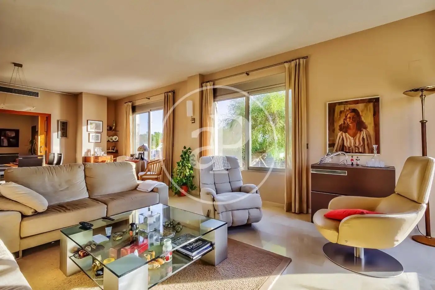 Sala de estar de Casa o chalet en venta en L'Alcúdia con Aire acondicionado, Calefacción y Jardín privado