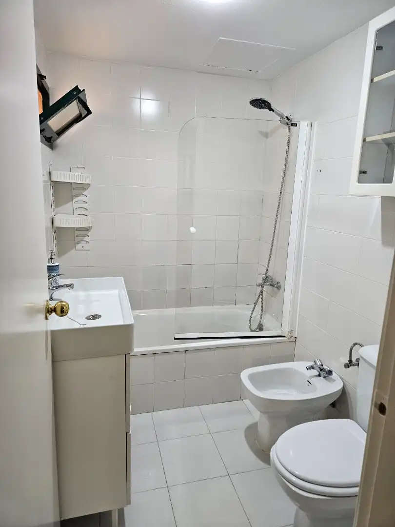 Baño de Piso en venta en San Lorenzo de El Escorial con Calefacción, Terraza y Amueblado