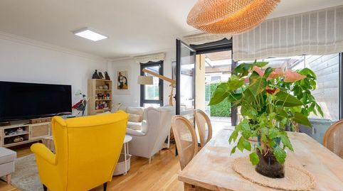 Foto 4 de Casa adosada en venda a N-634 Colloto, 20, Viella - Granda - Meres, Siero
