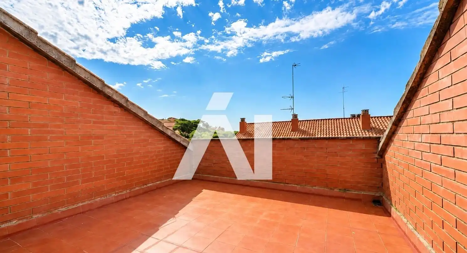 Semi-detached house with pool for sale in Zona Alta, imagen 16