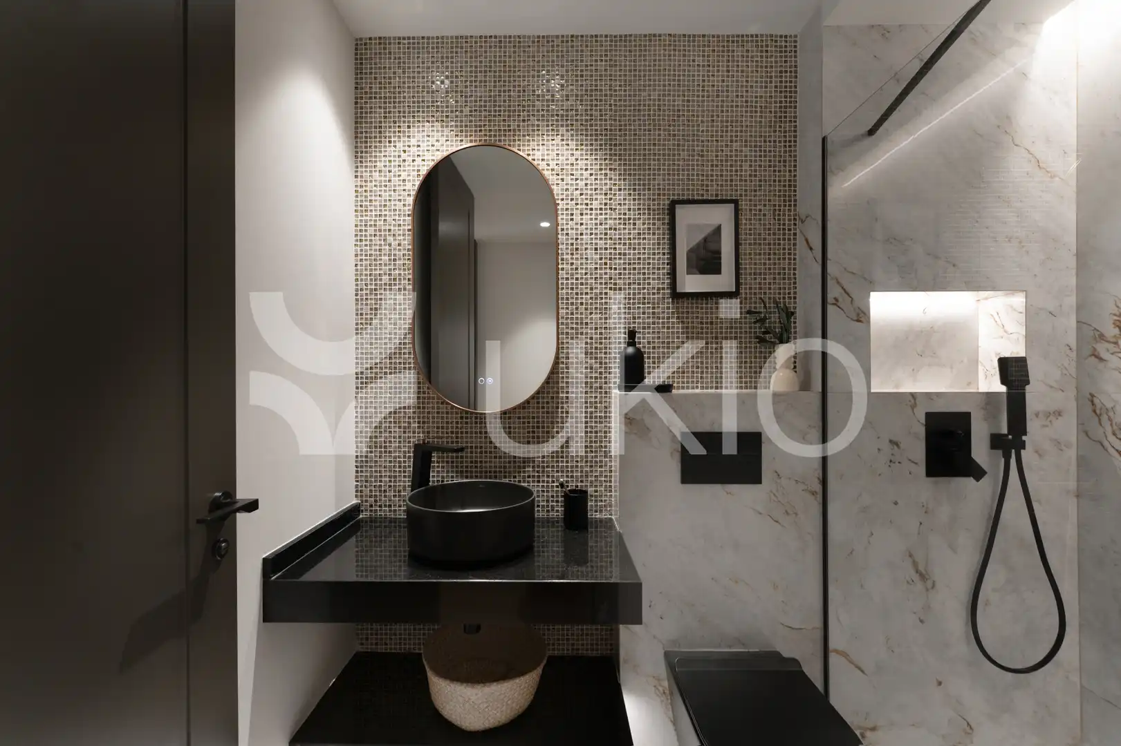 Bathroom of Apartments for rent in Madrid  with Air Conditioner, Heating and Terrace