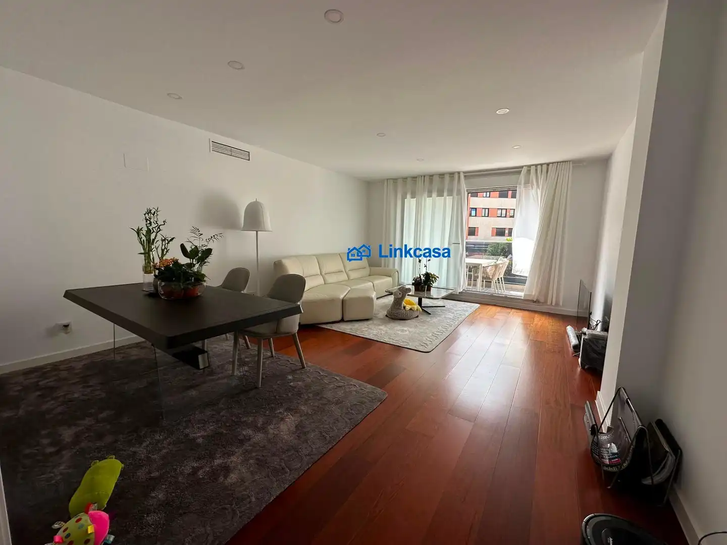Sala d'estar de Pis de lloguer en Pozuelo de Alarcón amb Aire condicionat, Calefacció i Jardí privat