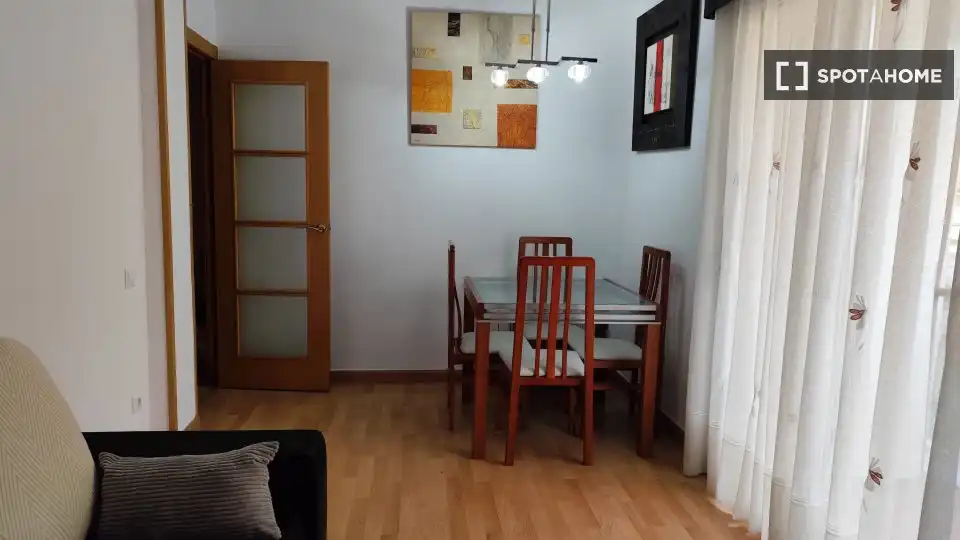 Room in Catalunya - Fontetes