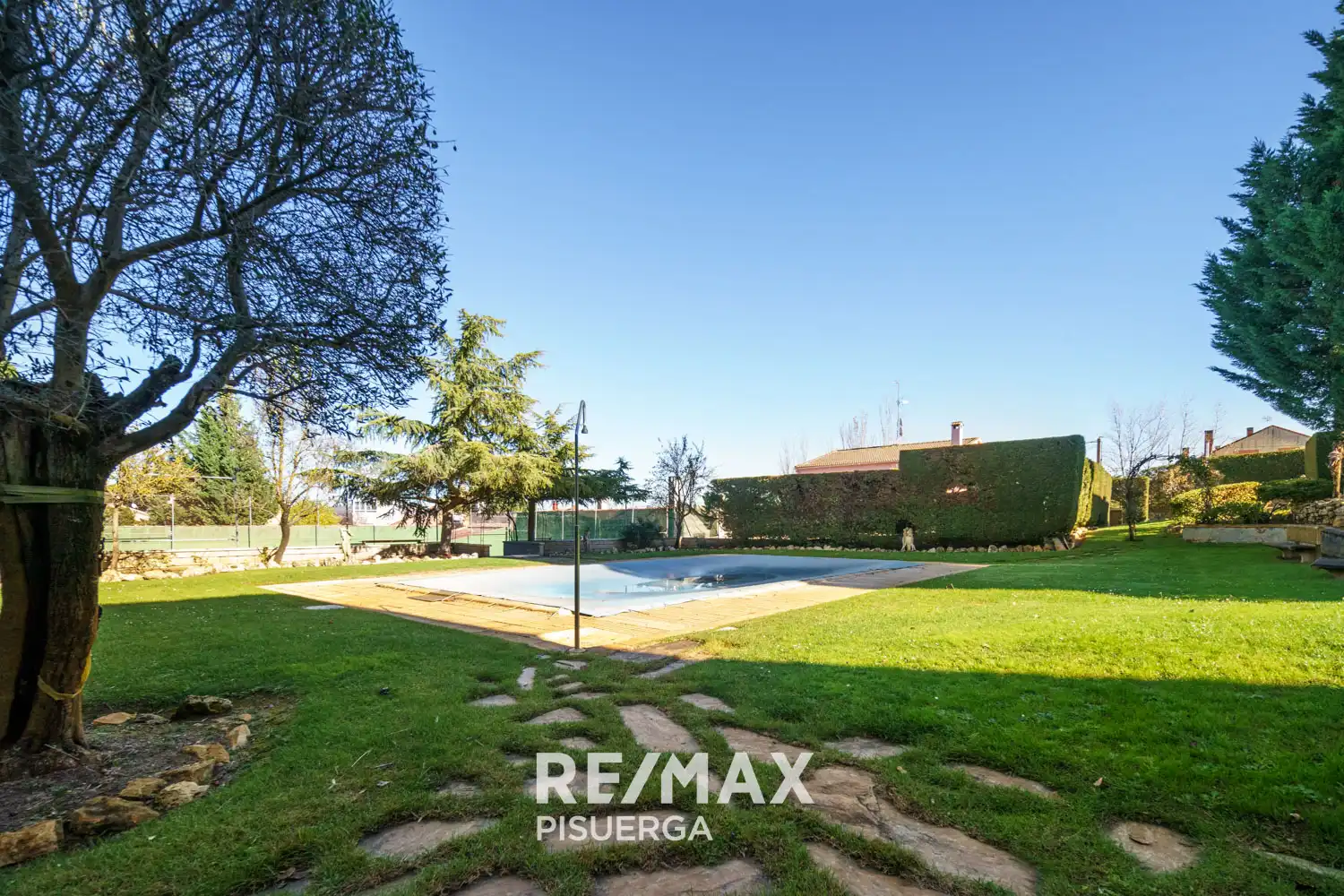 Jardí de Casa o xalet en venda en Tudela de Duero amb Calefacció, Jardí privat i Terrassa