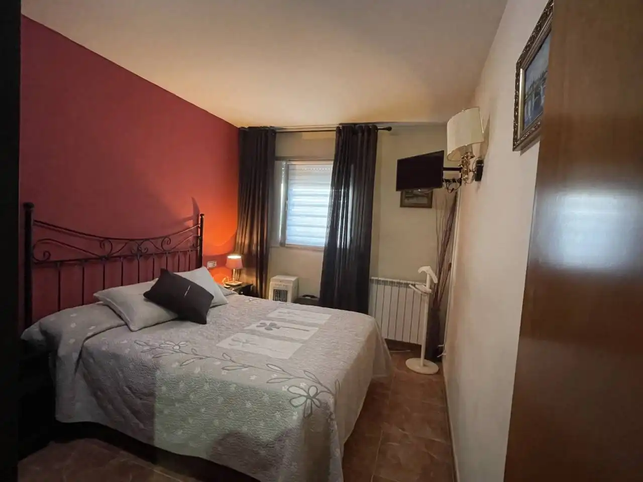 Habitación de Piso en venta en Olot con Calefacción, Terraza y Balcón