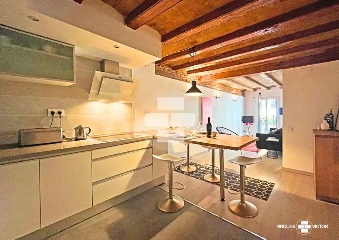 Küche von Wohnung zum Verkauf in Barcelona mit Parkett, Möbliert und Ofen