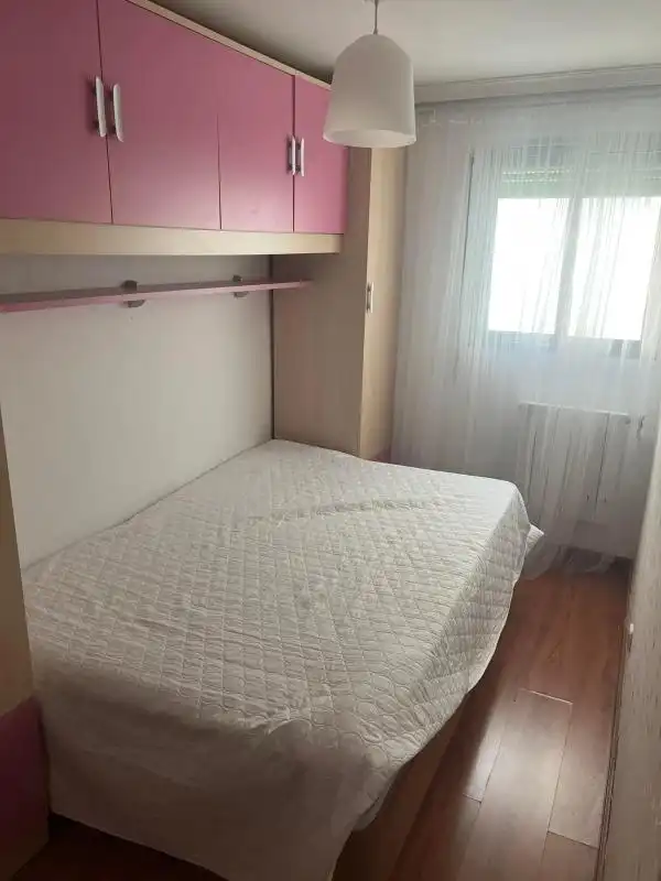 Habitación de Apartamento de alquiler en Madrid con Aire acondicionado, Amueblado y Se aceptan mascotas