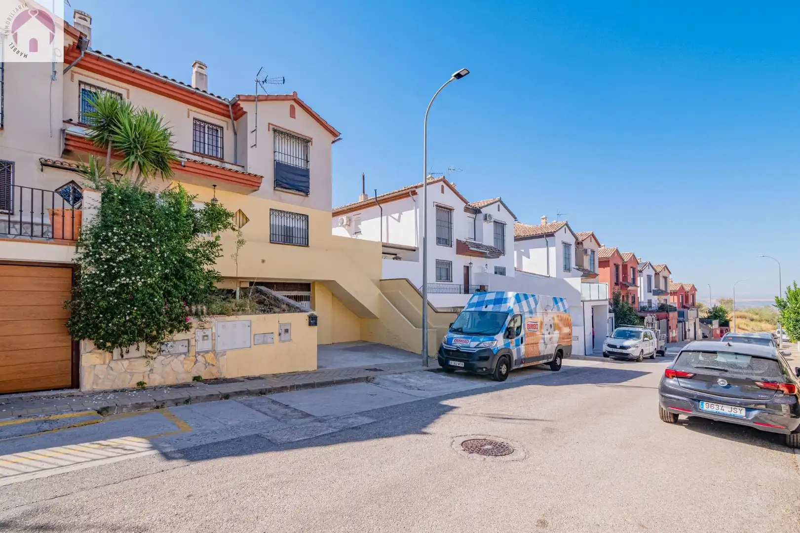 Casa aparellada amb terrassa en venda a Jun, imagen 35