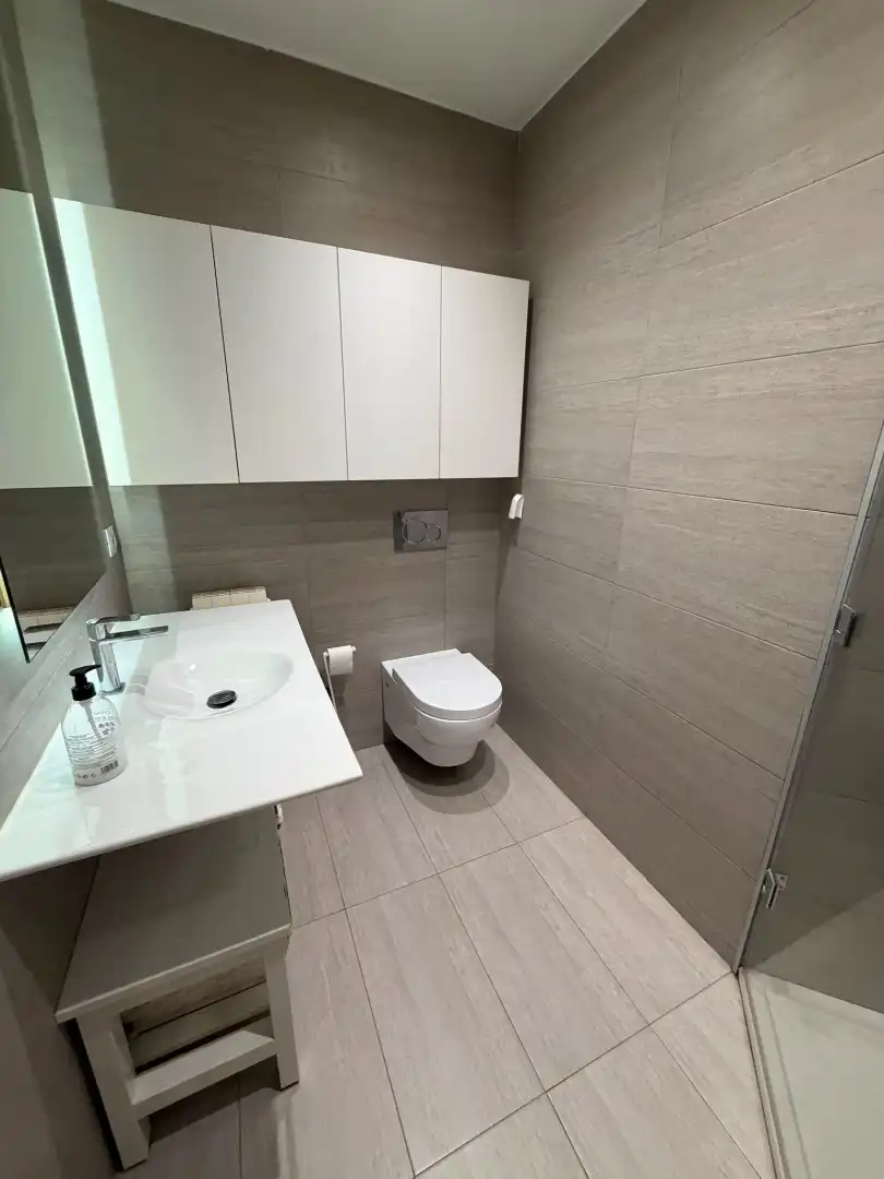 Baño de Piso de alquiler en Valladolid con Calefacción y Amueblado