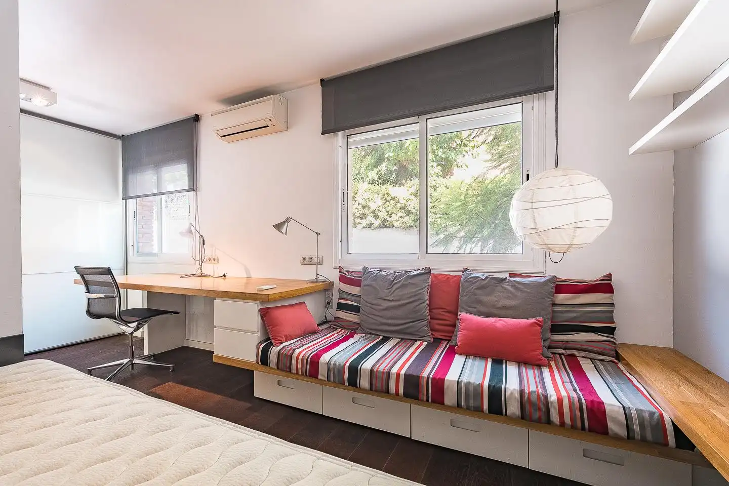 Schlafzimmer von Haus oder Chalet zur Miete in Sant Just Desvern mit Klimaanlage, Heizung und Privatgarten