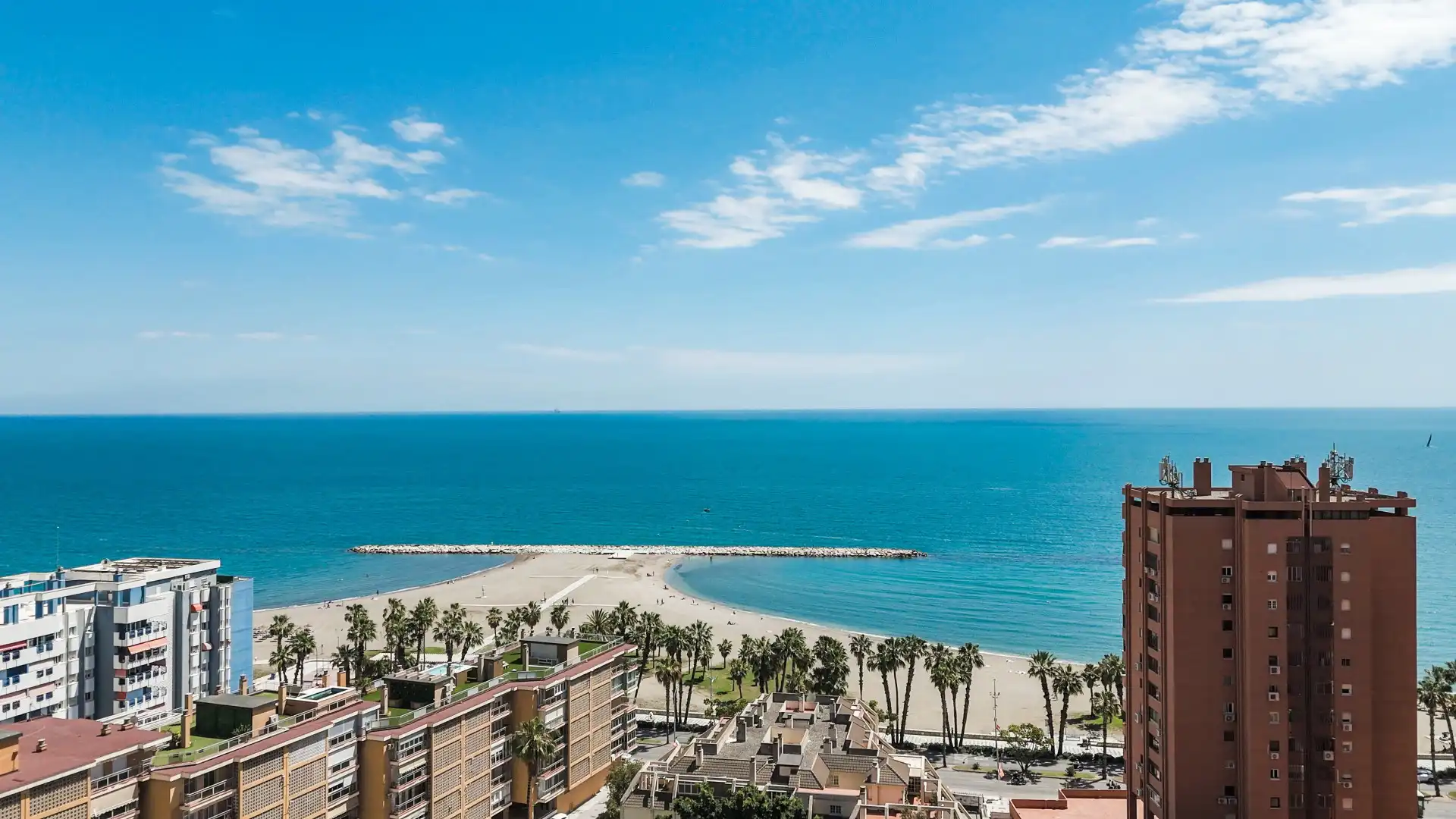 Außenansicht von Wohnungen zum Verkauf in Málaga mit Klimaanlage, Schwimmbad und Internet