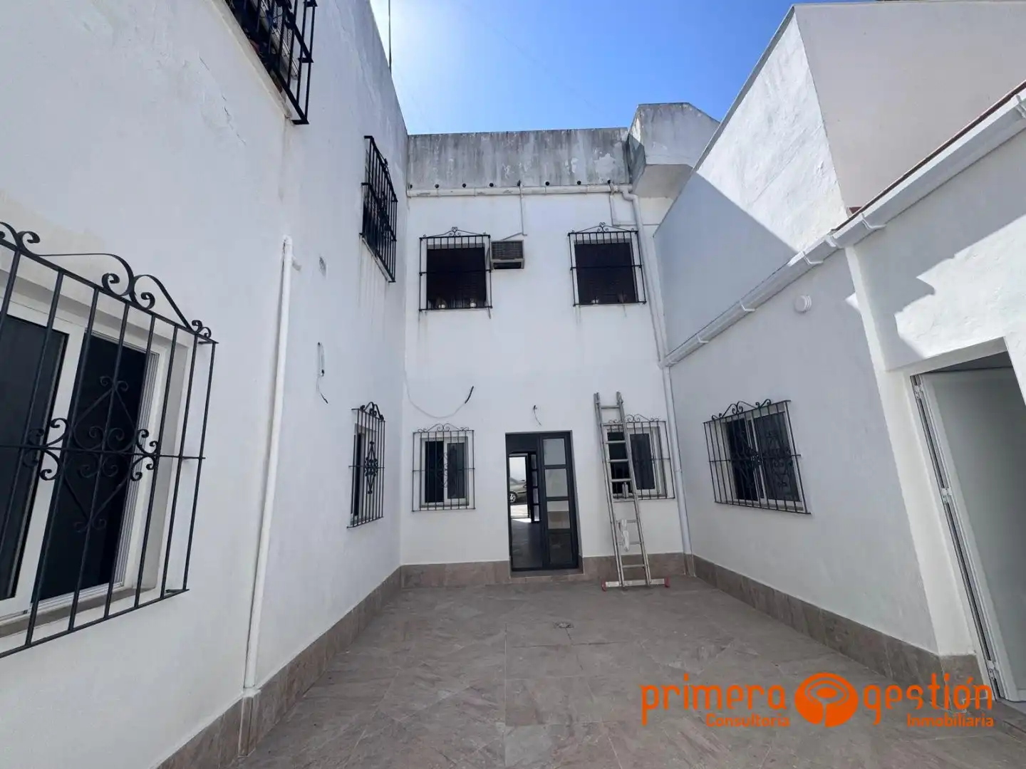 Außenansicht von Wohnung zum Verkauf in Carmona