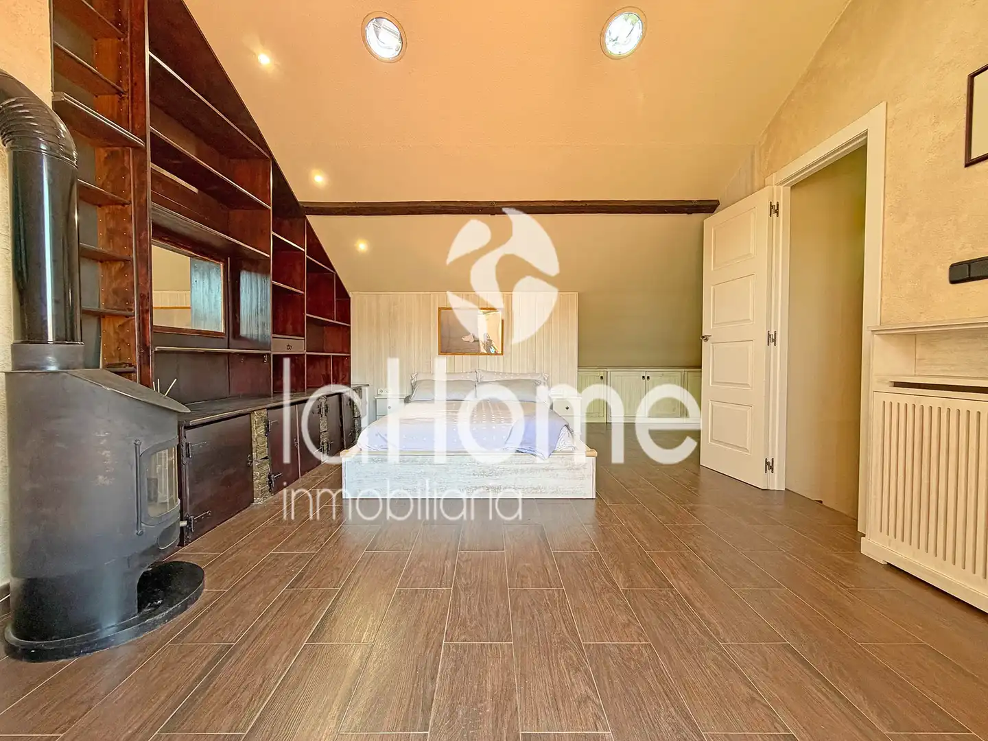 Detached homes for sale in Paterna  with Air Conditioner, Heating and Terrace