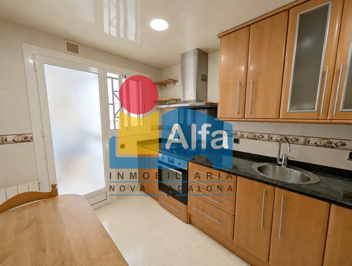Cocina de Piso en venta en Badalona con Aire acondicionado, Calefacción y Jardín privado