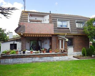 Vista exterior de Casa o xalet en venda en Berantevilla amb Terrassa