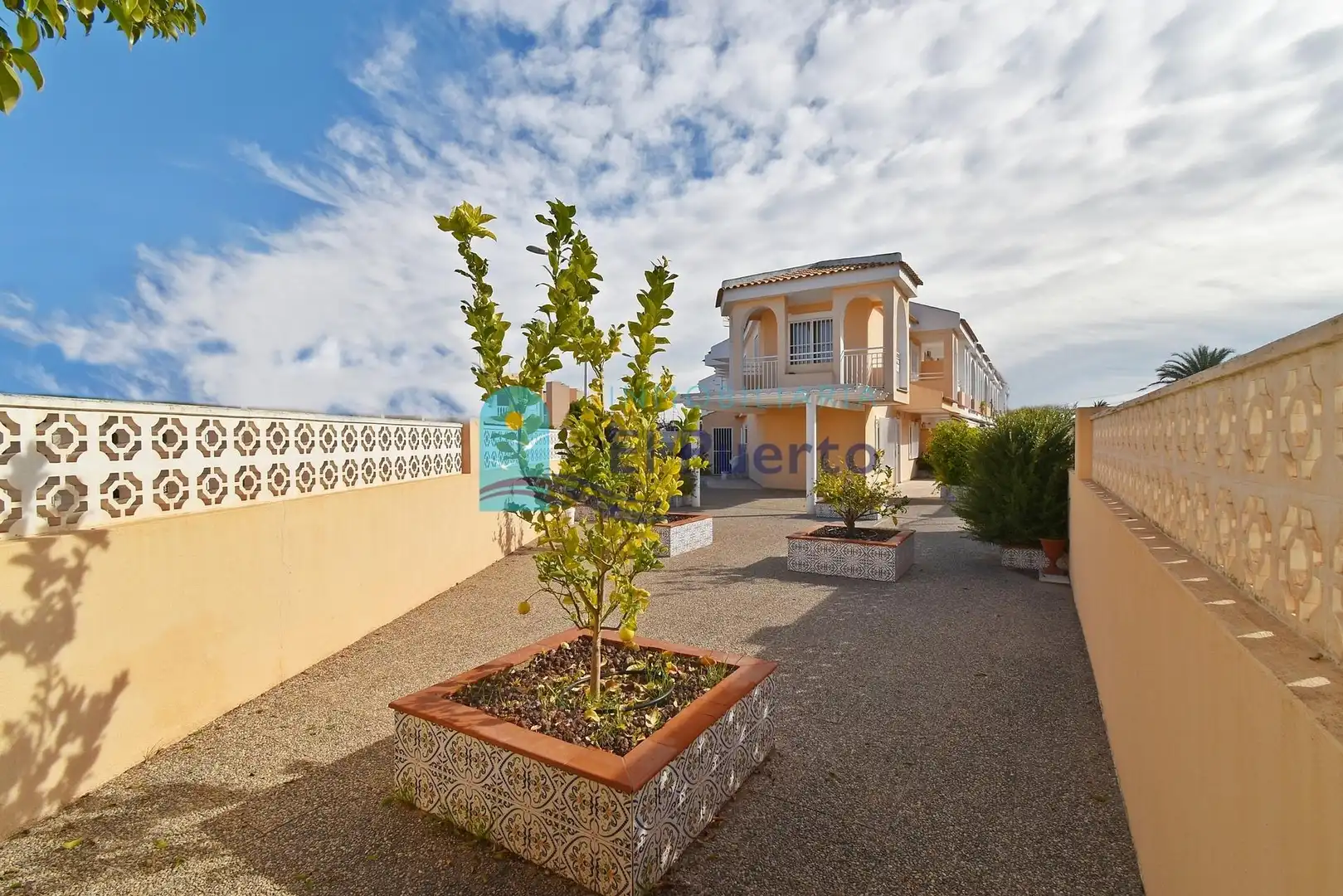 Vista exterior de Dúplex en venta en Mazarrón con Jardín privado, Terraza y Amueblado