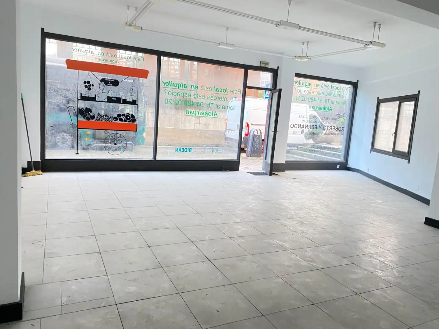 Local comercial en alquiler en Centro Urbano - Hirigunea, imagen 2