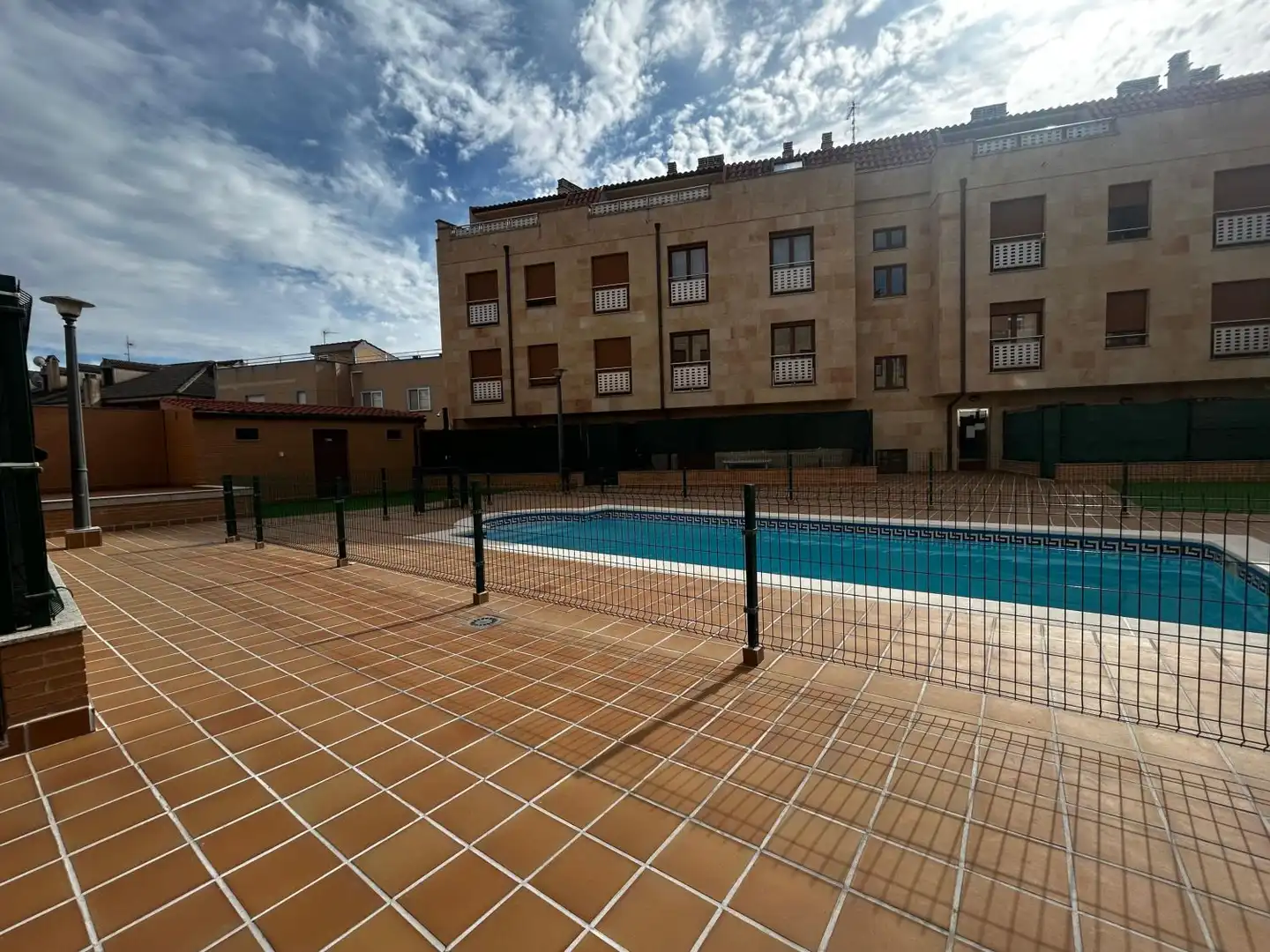 Swimming pool of Flat for sale in Villares de la Reina  with Heating and Balcony